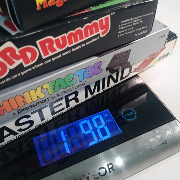 Lot of 4 Vintage Board Games Magic Trick Masterminds Word Rummy Tic Tac Toe Fun - Picture 13 of 13